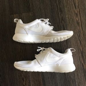 Men’s Roshe Run size 10.5